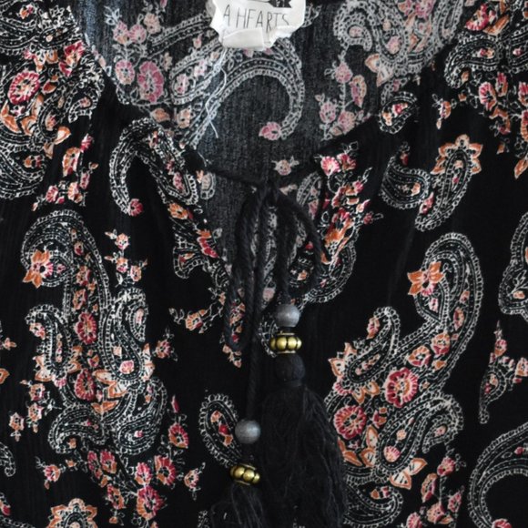 LA HEARTS FLORAL LONG SLEEVE - Picture 3 of 8